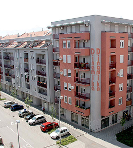 Janka Čmelika br. 41 - 43